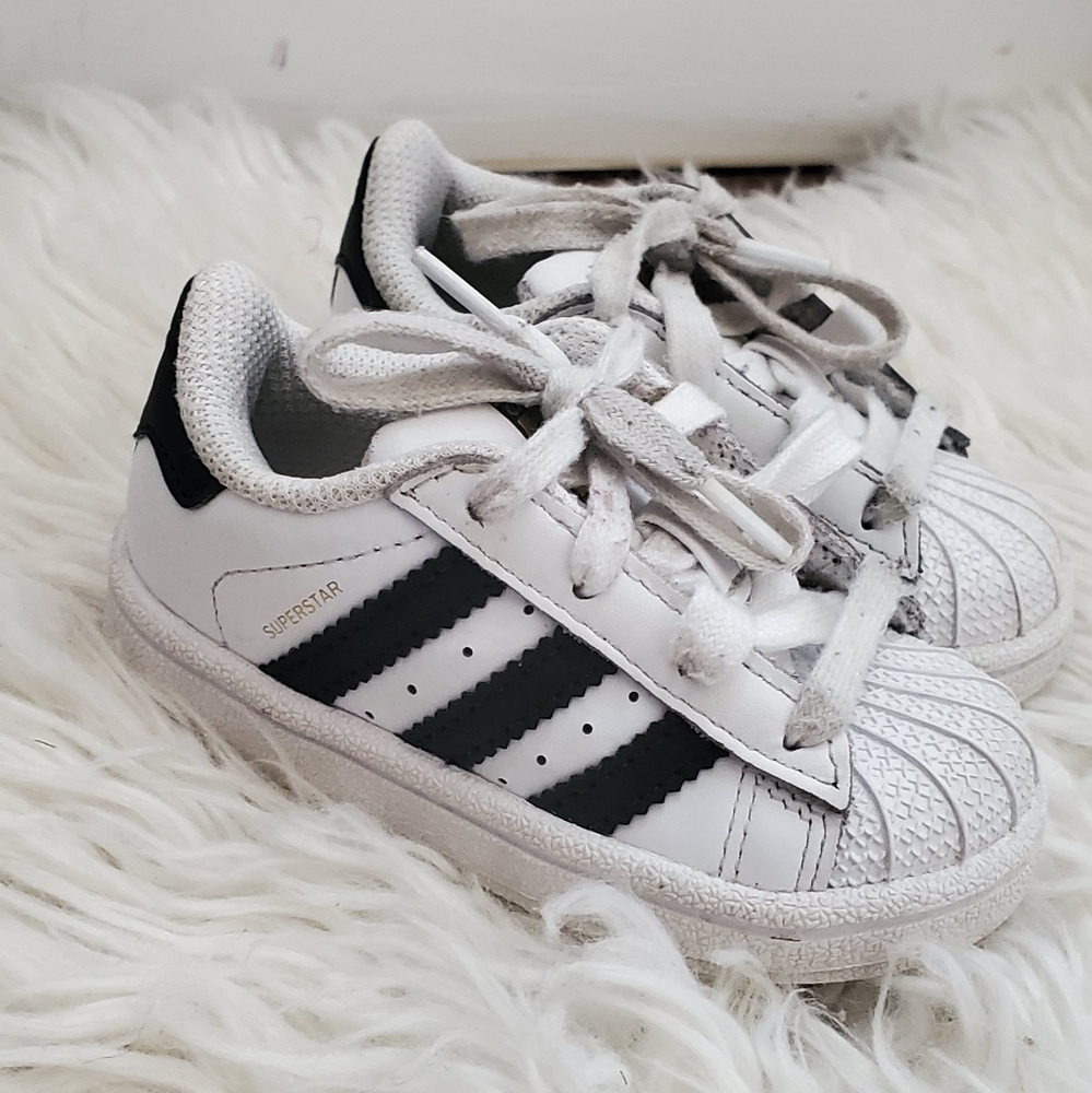 Adidas Superstar